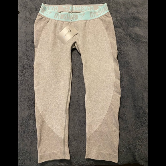 Gymshark Capri leggings-largeNWT - Picture 1 of 1